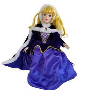 Brass Key 2003 Royal‎ Holiday Edition Princess Aurora Sleeping Beauty 16"Doll